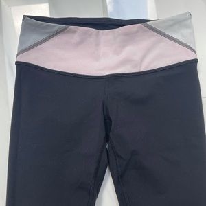 Lululemon wunder under size 4